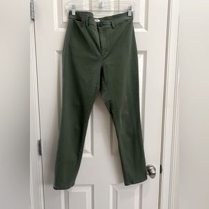 LOFT green flat front pants with coin pockets. Size-8